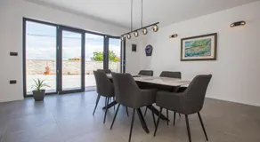 Jacuzzi House Mia - Image 5