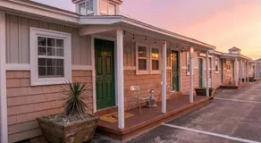 Sea Horse Inn and Cottages - Image 4