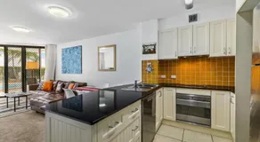 The Boathouse Resort Luxury Apartments - Image 4