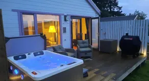 Kinnaird Lodges - Bealach lodge with hot tub - Image 5
