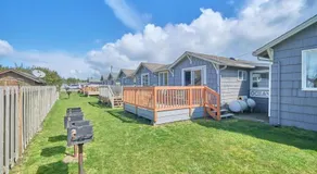 Beachside Bungalow #6 - Image 5