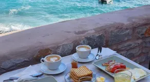 Arapis Rooms & Suites - Image 4