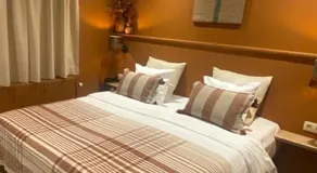 Hotel Louisa - Image 2