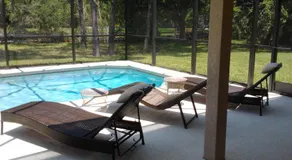 Modern 4 bedroom House with swimming pool - Image 4