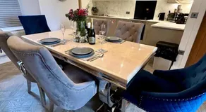 Luxury Pet Friendly 3 Bedroom Home with Copper Bath - Image 2