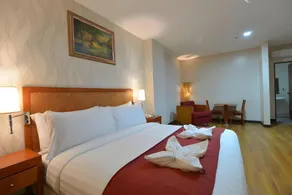 Royal Suites Condotel - Image 2
