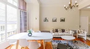 Prestige Designer Apartment, Super Central - Image 3