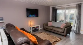 The Wheelhouse, 3 bed sleeps 6, Parking and wi-fi - Image 2