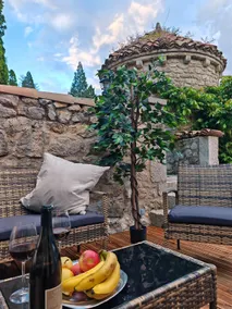 Cozy Chalet w/Fireplace, Terrace & BBQ Near Geneva - Image 3