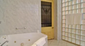 Fire Station Inn - Image 2