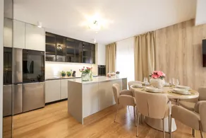 Penthouse with jacuzzi, city center - Image 3