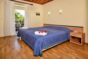 Studio Nikiti Beach - Image 2