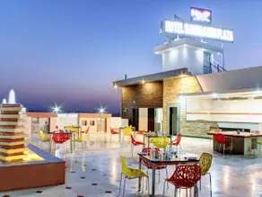 Hotel Nawalgarh Plaza - Image 3