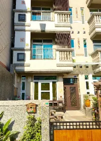 Home & Teak Homestay - Image 3