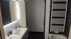 collocation en metro erasme salle de bain et toilettes a partagé - Image 2