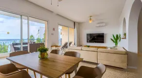 H&O Golden Sunset View Apartment - Image 3
