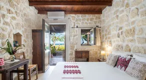 Yiannis Retreat - Image 2