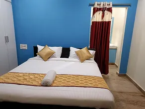 Four Seasons Homestay - Best Homestay in Tirupati- Luxurious Two Bedrooms Luxury AC apartments - Fast WiFi, Kitchen, Android TV - Easy access to Airport, Railway Station and to all Temples - Image 2