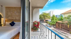 V Boutique Hotel - Complimentary refreshments - Image 5
