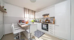 Houzzz21 - Image 3