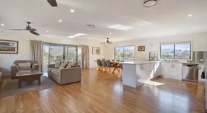 Elm Cottage Tumut - Image 2