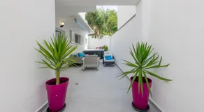 Luxury apartment on the beach - Image 5