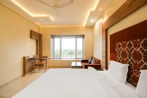 Townhouse Kundan Leela Resorts - Image 2