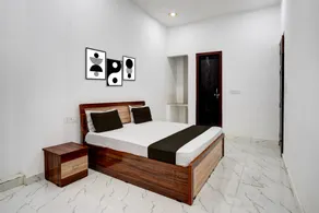 Hotel O by OYO Sheesh Mahal - Image 2