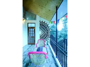 Hatu Peak View 2BR Villa | Narkanda | Homeyhuts - Image 3