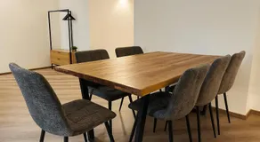 YFB-170m2 Apartment für bis zu 15, modern, 1min zu UBahn, Ruhige Lage, Parkplätze, WIFI, Netflix, Kindergerecht - Image 3