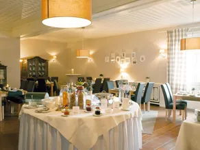 Private Rooms with Free Parking & 24h Self Check-in - Image 3