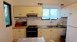 Seaside Apartment with parking in Melissi - Image 3