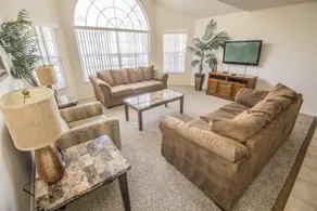 Royal Palm Bay 3 Bedroom Condo Resort Pool 10 Min Disney - Image 2