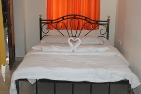 Casa Royale -3 BHK villa-Unlimited wifi - Image 4