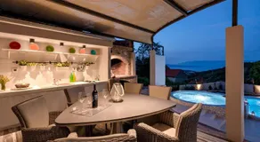 Holiday Home Pitve - Image 2