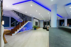 Villa Beyond 9 Bedrooms Seaview - Full Services - Image 4