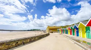Barry Island Beachfront Apartment - Stunning Bay Views and Private Parking - Image 5
