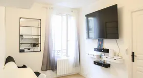 Modern apartment at the gates of Paris - Image 2