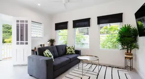 Bamboo Villa - Edge Hill Cairns Luxury Pet Friendly Sleeps 3 - Image 2