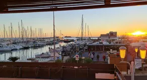 Résidence de standing la Pêcherie Spacieux T3 comme un cocon familial vue mer et sur l'avant port Sur le bout du bout de Cap d'Agde seule cap en Occitanie - Image 3