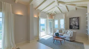 Salanti Hillcrest - Image 2