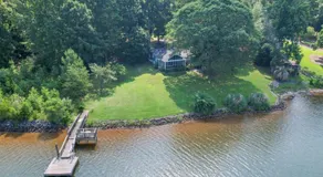 Cozy Cottage Leisure on Lake Wylie - Image 5