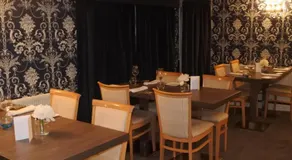 Magpies Restaurant with Rooms - Image 5