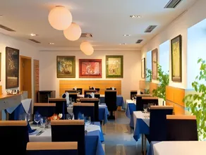 Hotel Blue Bratislava - Image 2