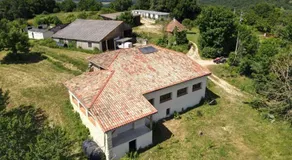 Chambre KIKO - Vue sur jardin et montagne AURIGNAC - Image 3