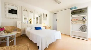 Casa con vistas increíbles, piscina Infinity y jardín con rincones preciosos - Image 2