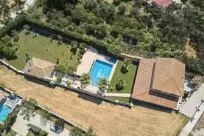 Villa St Dennis - Image 2