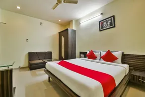 OYO 37287 Hotel Ajanta - Image 4