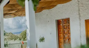 Stone house - Image 5