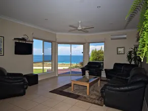 Searenity Holiday Accommodation - Image 2